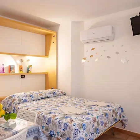 Πανσιόν Estate