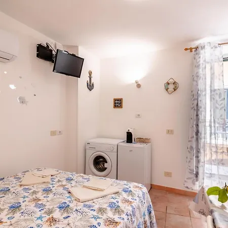 Estate Guest house *