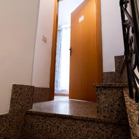 Estate Πανσιόν *